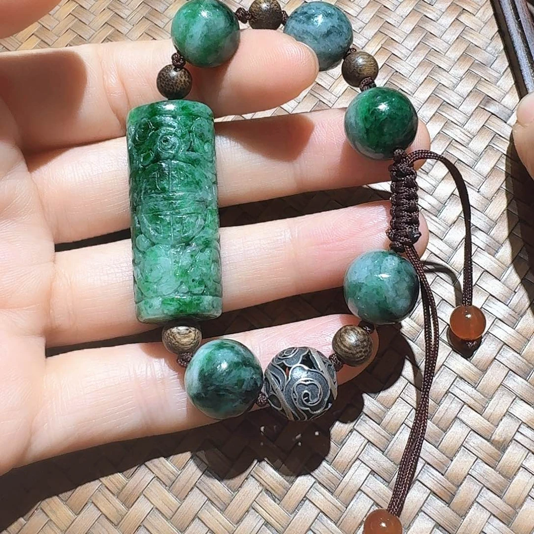 未镶嵌手链翡翠个性十足