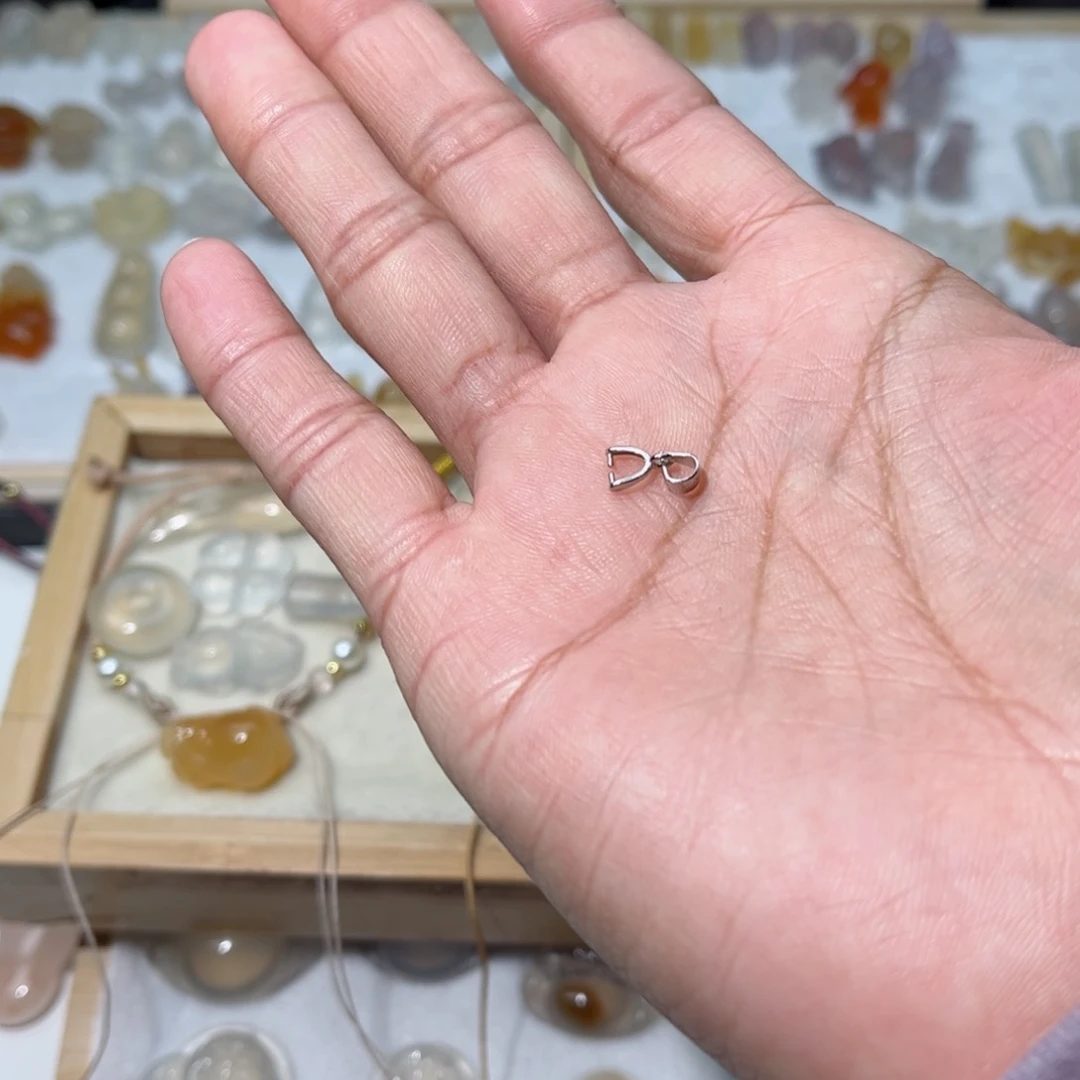 玛瑙/玉髓颈饰合金又*?