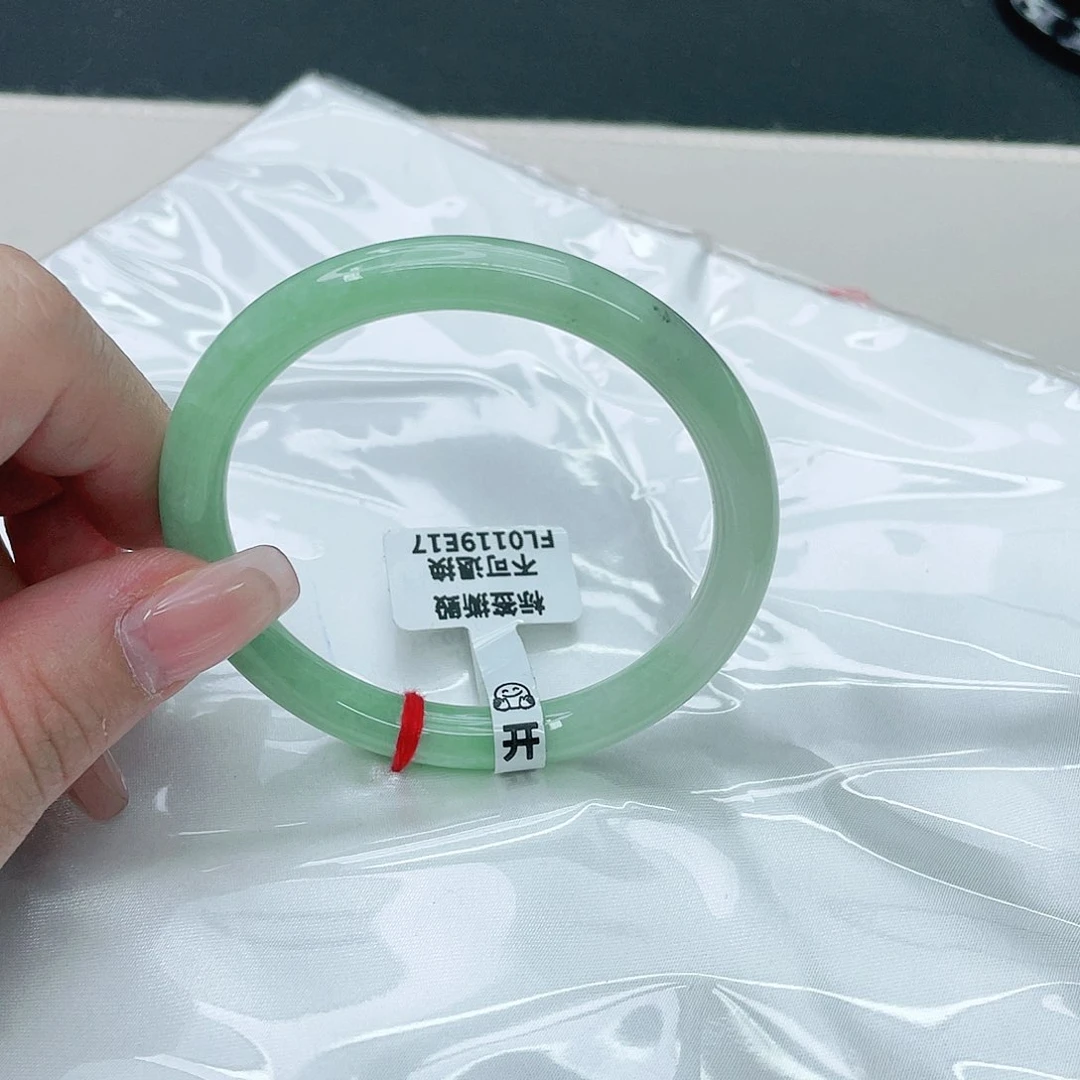 翡翠手镯未镶嵌圆53.7