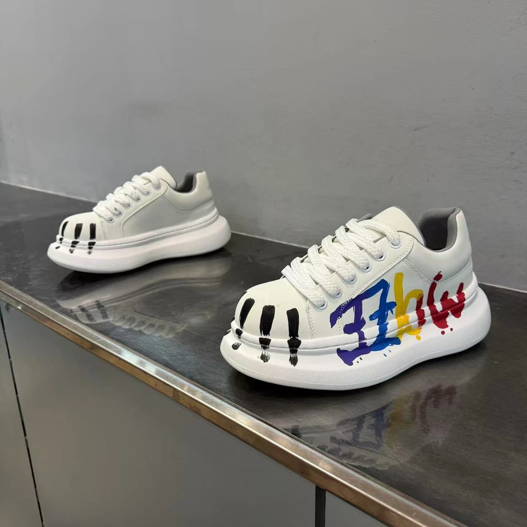 厚底小白鞋男款2025潮牌面包鞋小众原创涂鸦板鞋内增高运动休闲鞋