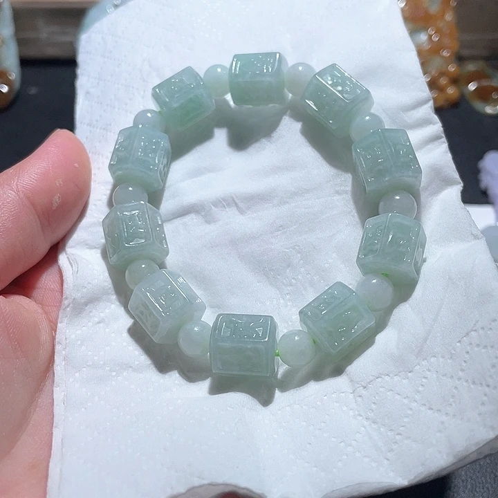 翡翠未镶嵌颈饰赛*天