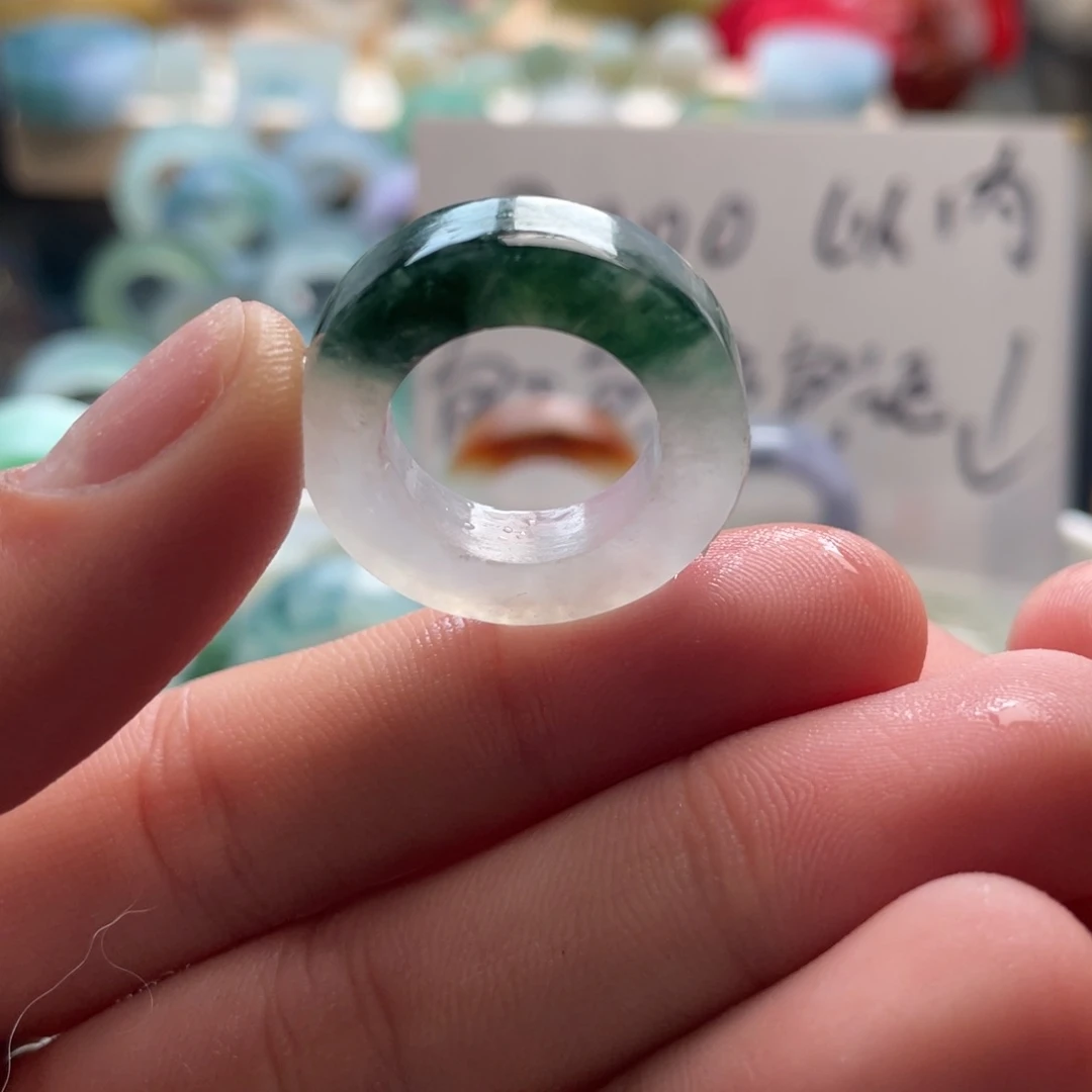 定制翡翠未镶嵌戒指