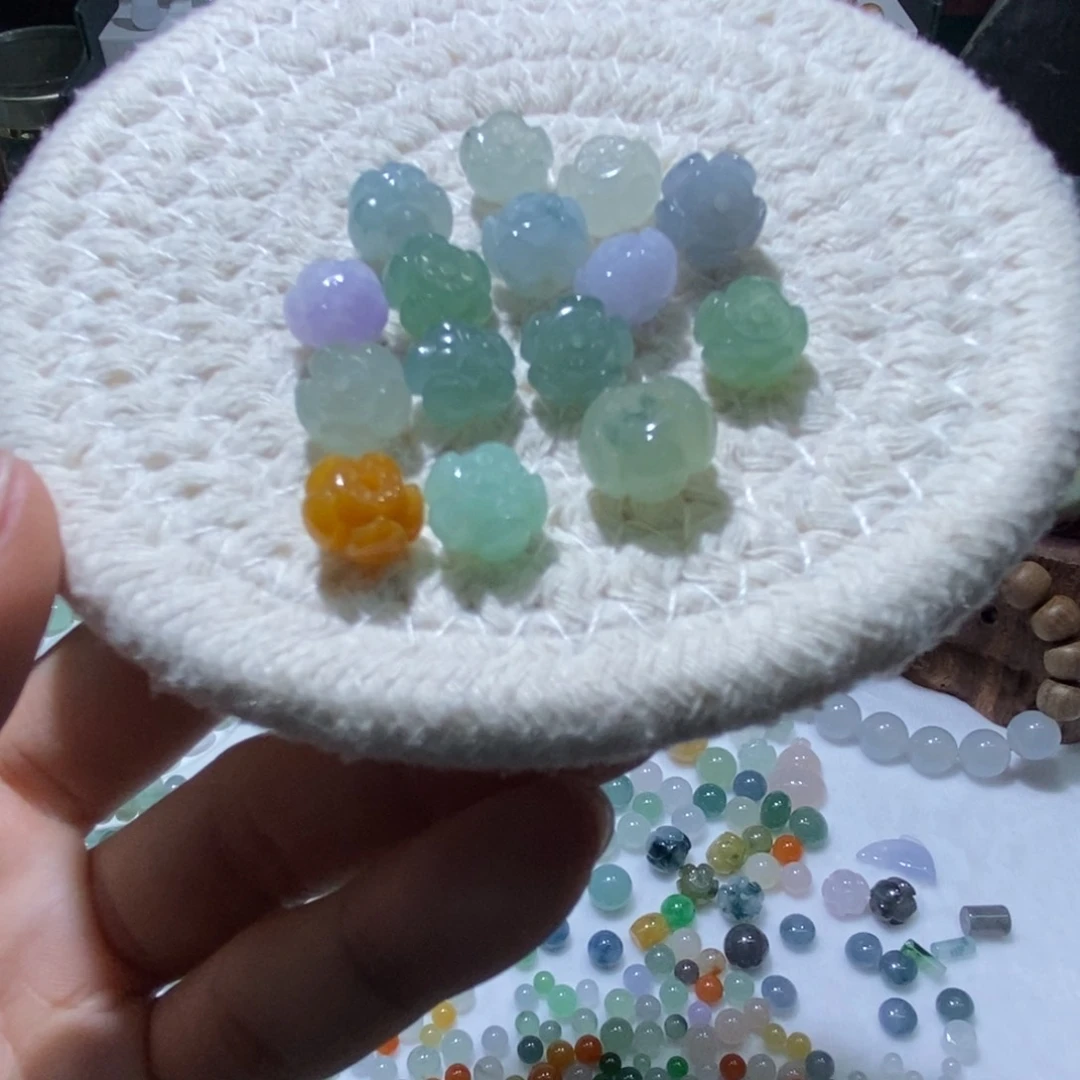 翡翠散珠翡翠莲花珠 150一颗多样性发货
