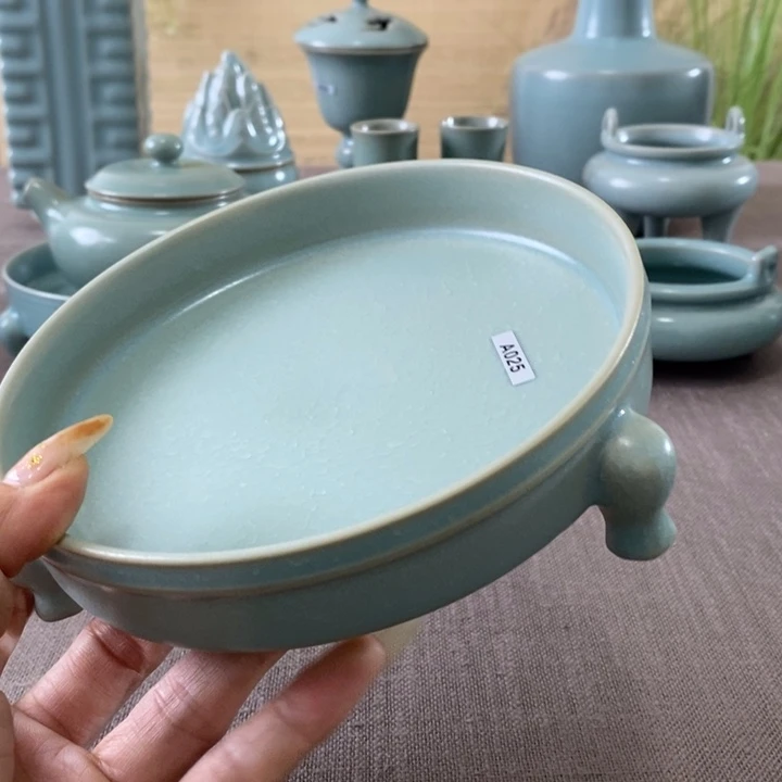 瓷片三足洗冰裂纹一一暇