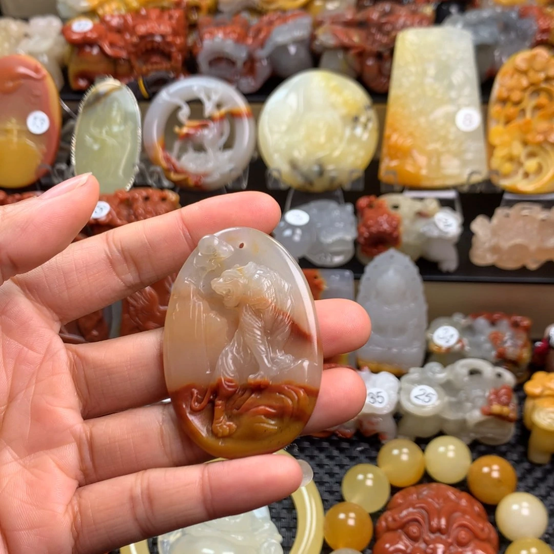 石英质玉（黄龙玉）挂件未镶嵌