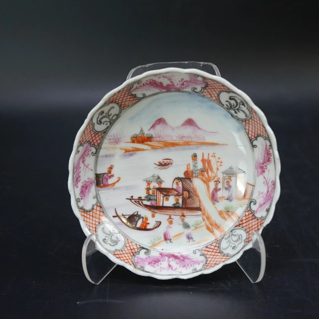 Lot.25100015清乾隆广彩人物山水纹碟 直径：约12.1cm