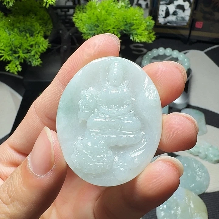 翡翠未镶嵌颈饰天然翡翠文殊菩萨
