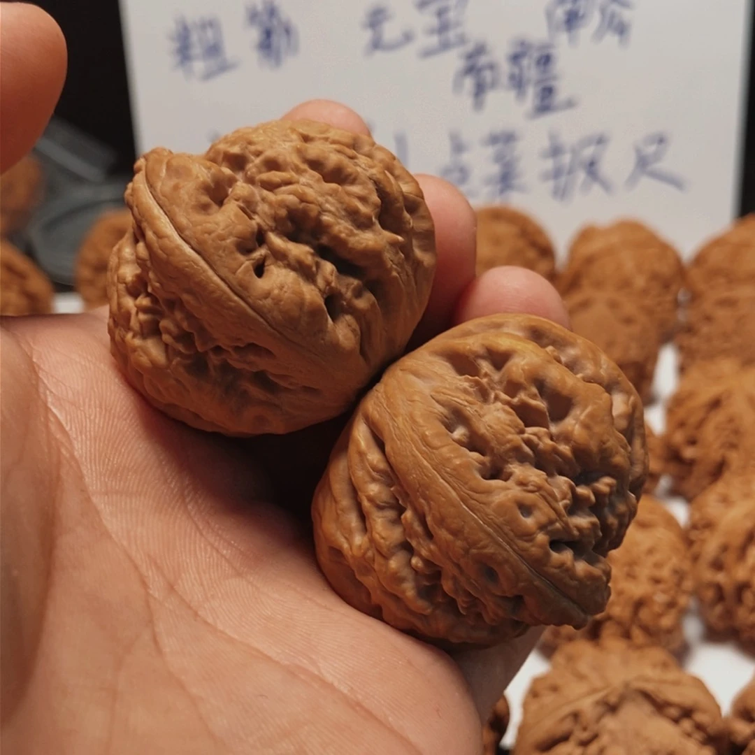 文玩核桃吊坠霸王龙