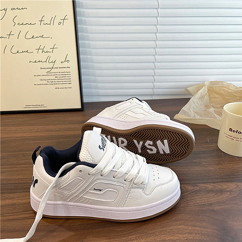 易少年 情侣美式复古板鞋女面包鞋学生运动鞋2025冬季新款小白鞋