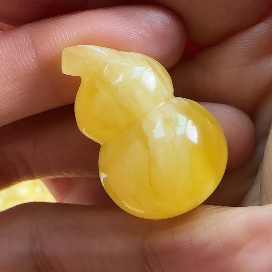 蜜蜡未镶嵌珠宝奇石