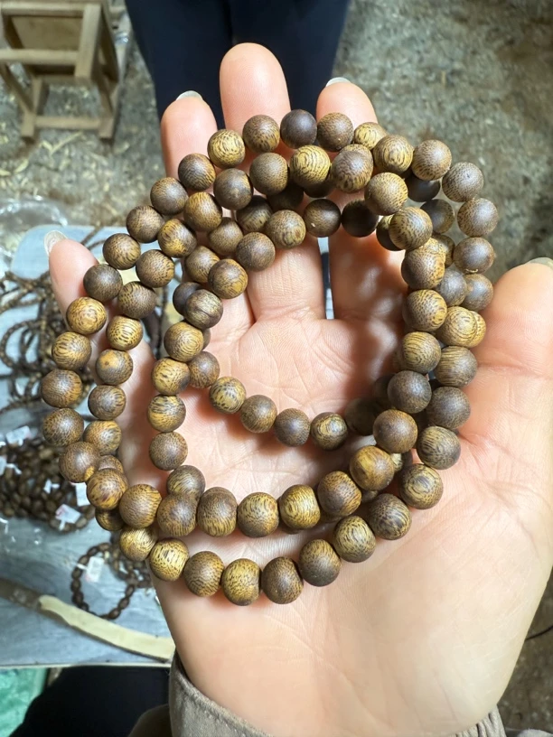 奇楠沉香 张勺子圆珠0.8多圈 多样性发1