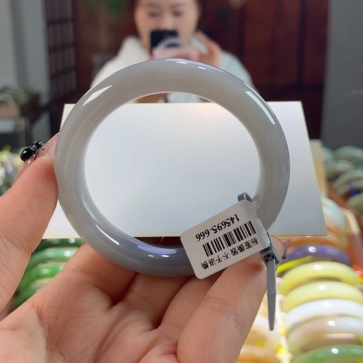 和田玉未镶嵌手镯链接25。 51