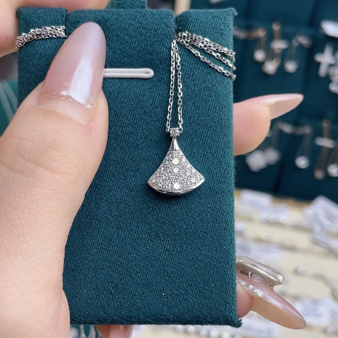 实验室培育钻石18K金镶嵌满钻裙子项链