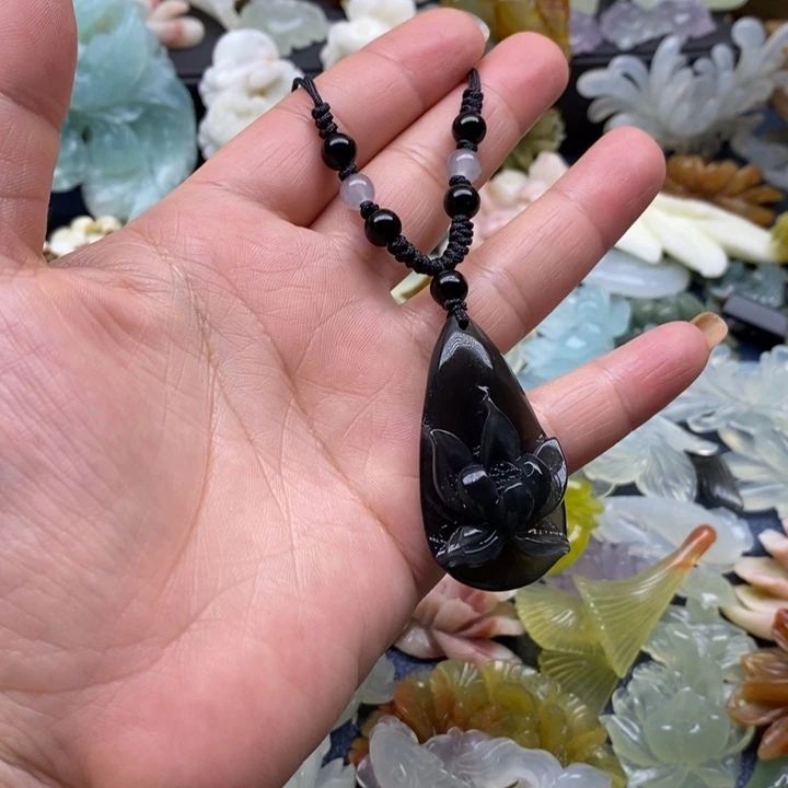 蛇纹石玉合金颈饰