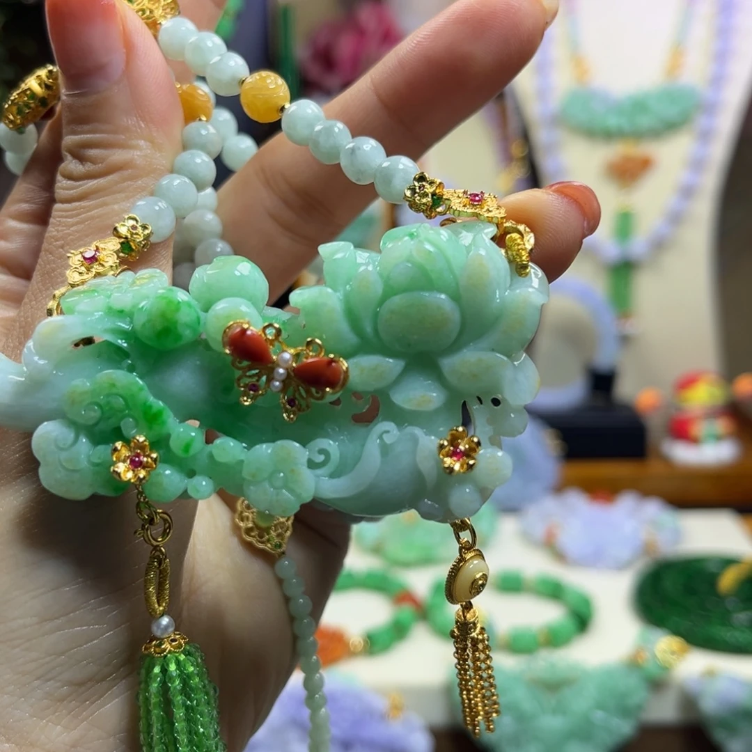 翡翠未镶嵌颈饰天然翡翠