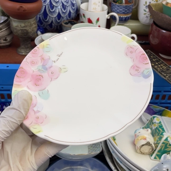 他家瓷器真美…开播了