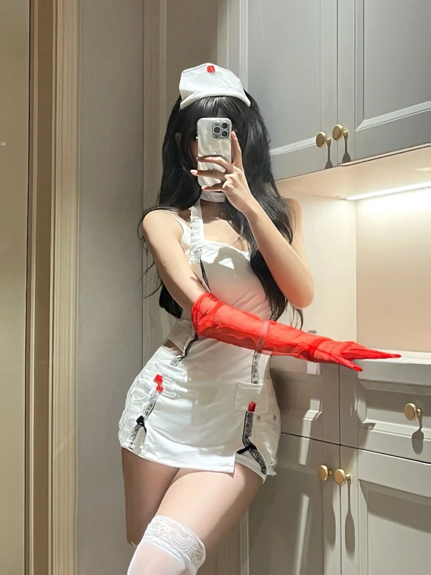 护护心事》乖乖猫衣橱直播拍照酒吧显瘦性感连衣裙