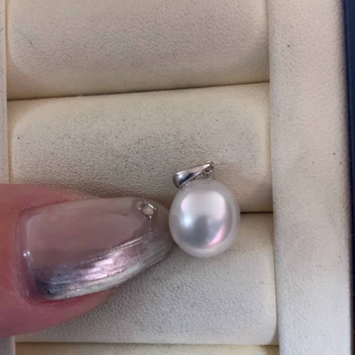 颈饰18K金镶嵌海水珍珠