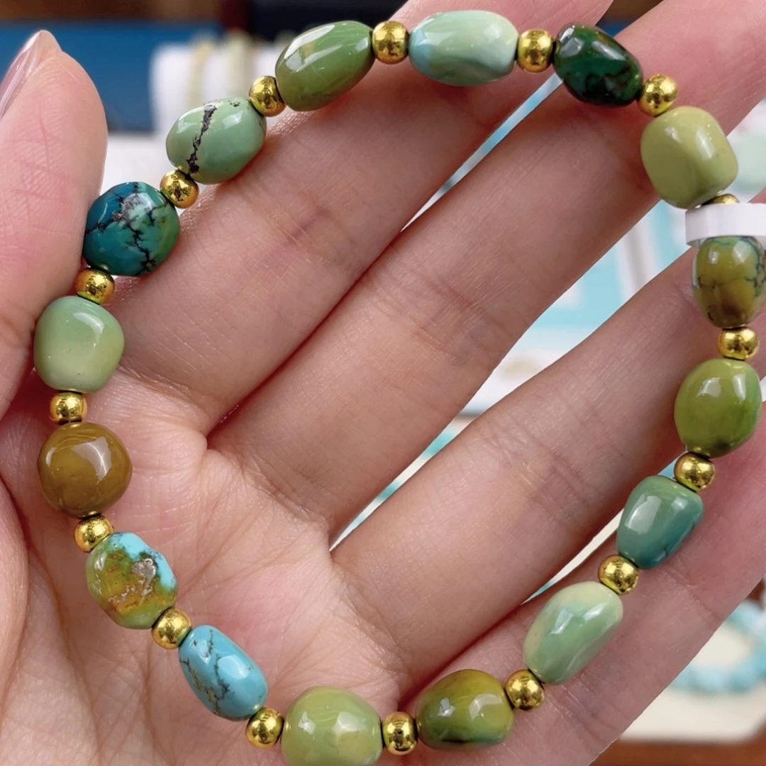 未镶嵌绿松石颈饰