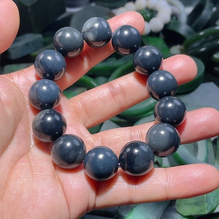 夏****和田玉未镶嵌手链