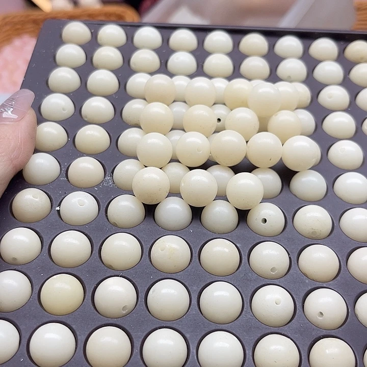 白玉菩提吊坠微瑕12奶黄圆117