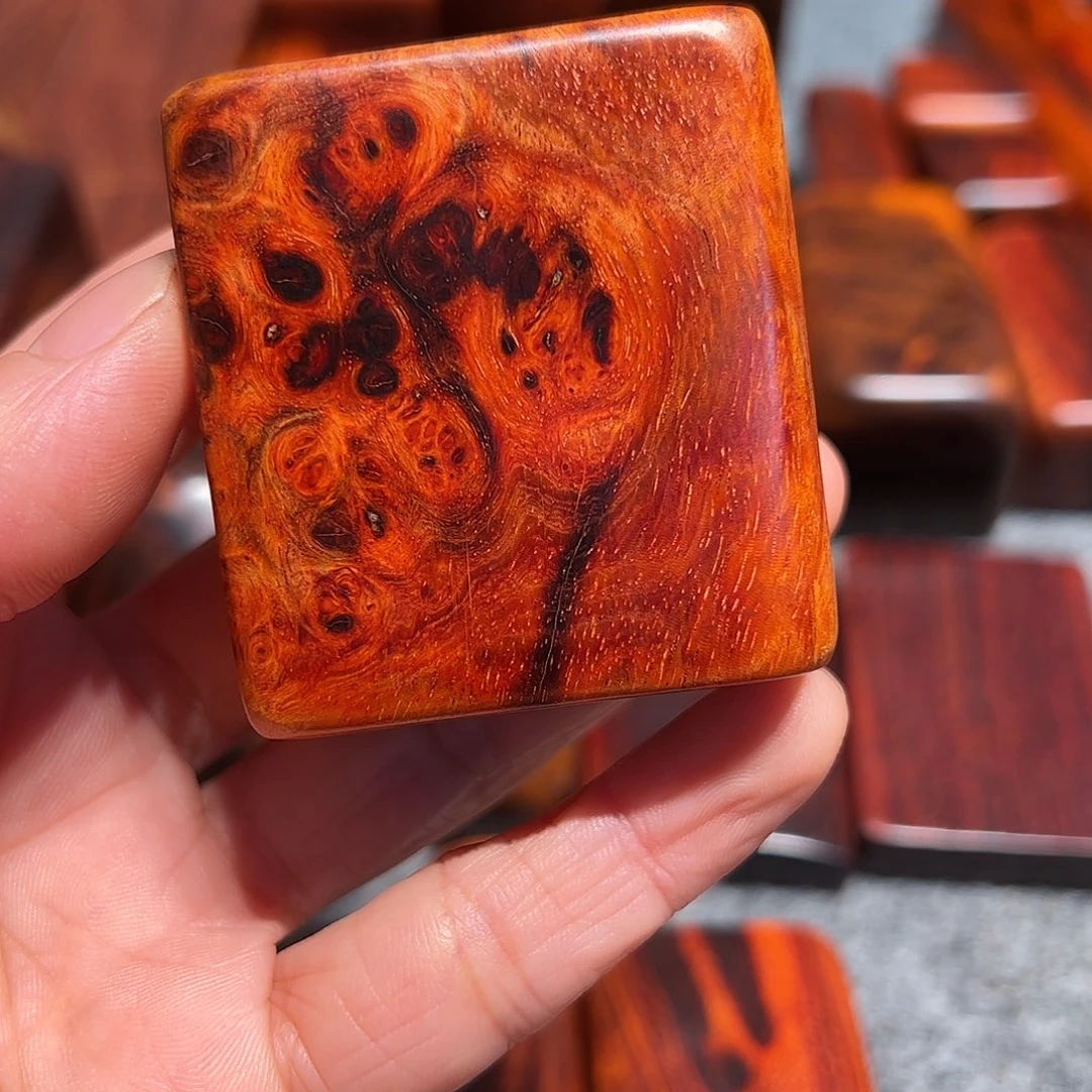 阎***平染料紫檀（血檀）赞比亚