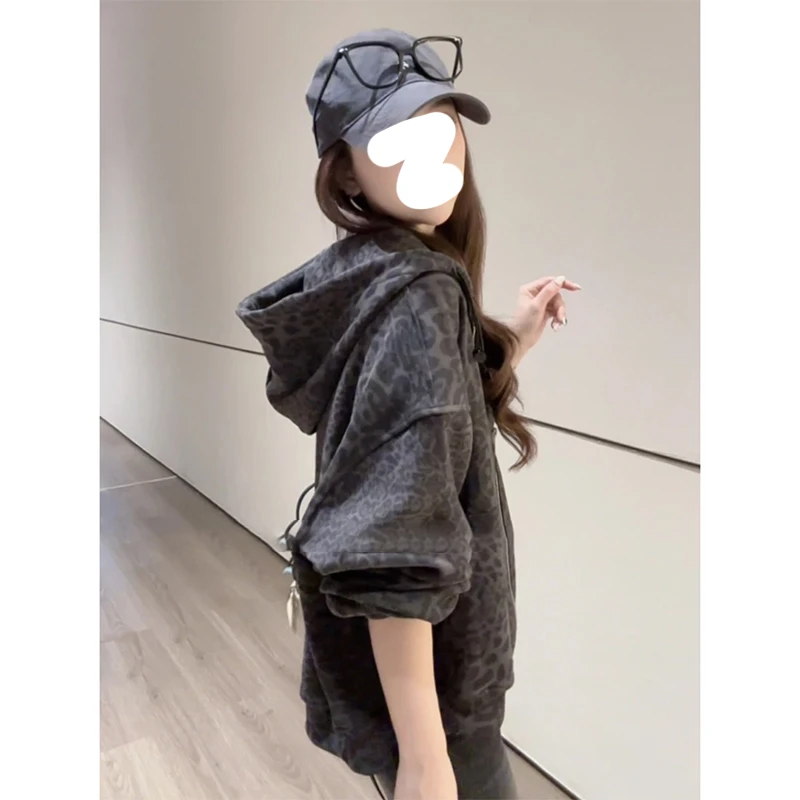 秋季2025新款休闲连帽时尚豹纹拉链卫衣外套女巨好看宽松百搭上衣