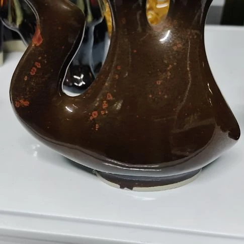 瓷片瓷片，各种摆件，盘，碗，沙锅，均有瑕疵。