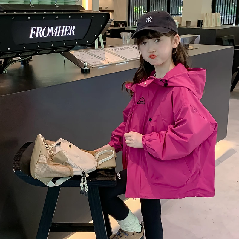 （原版现货）女童冲锋衣外套秋装新款春秋款小女孩运动连帽上衣潮