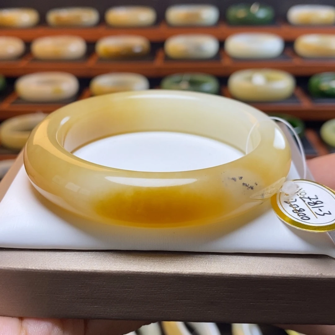 和田玉未镶嵌手镯56.5圈