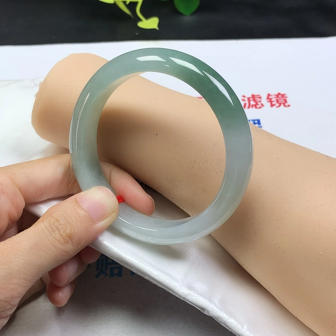 翡翠手镯未镶嵌55圈口冰润飘色正圈编号729