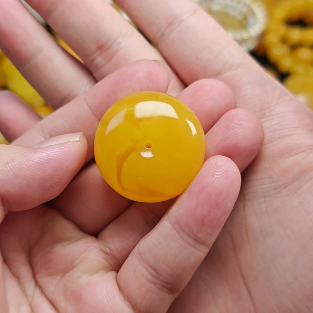 未镶嵌吊坠(赠链)蜜蜡