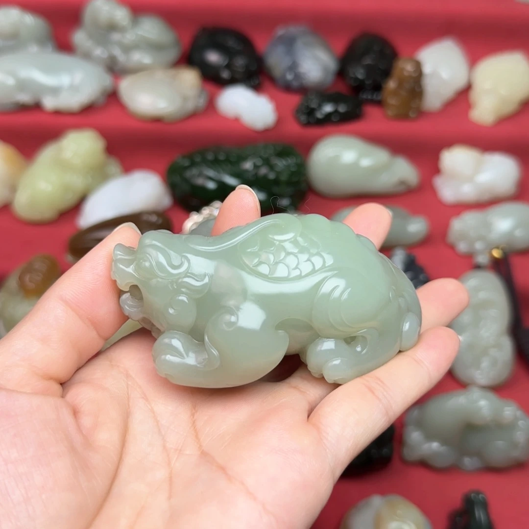 未镶嵌和田玉（糖玉）把件