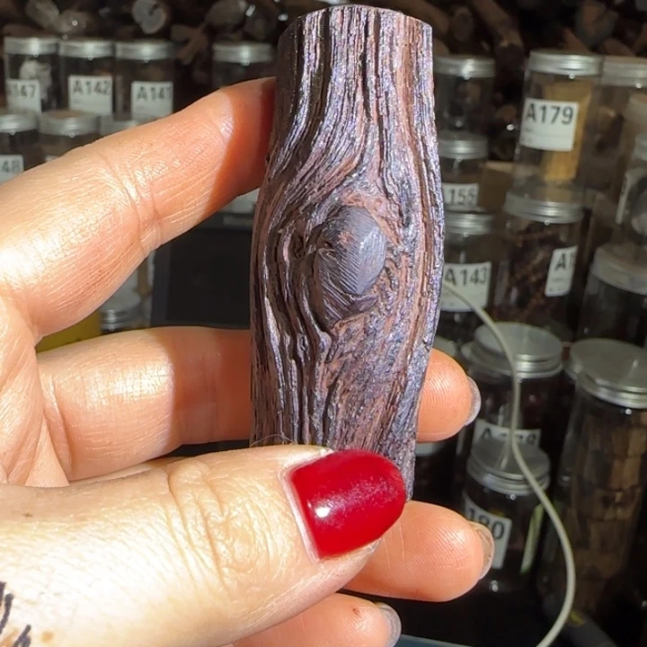 木诺降真香手把件天使之眼