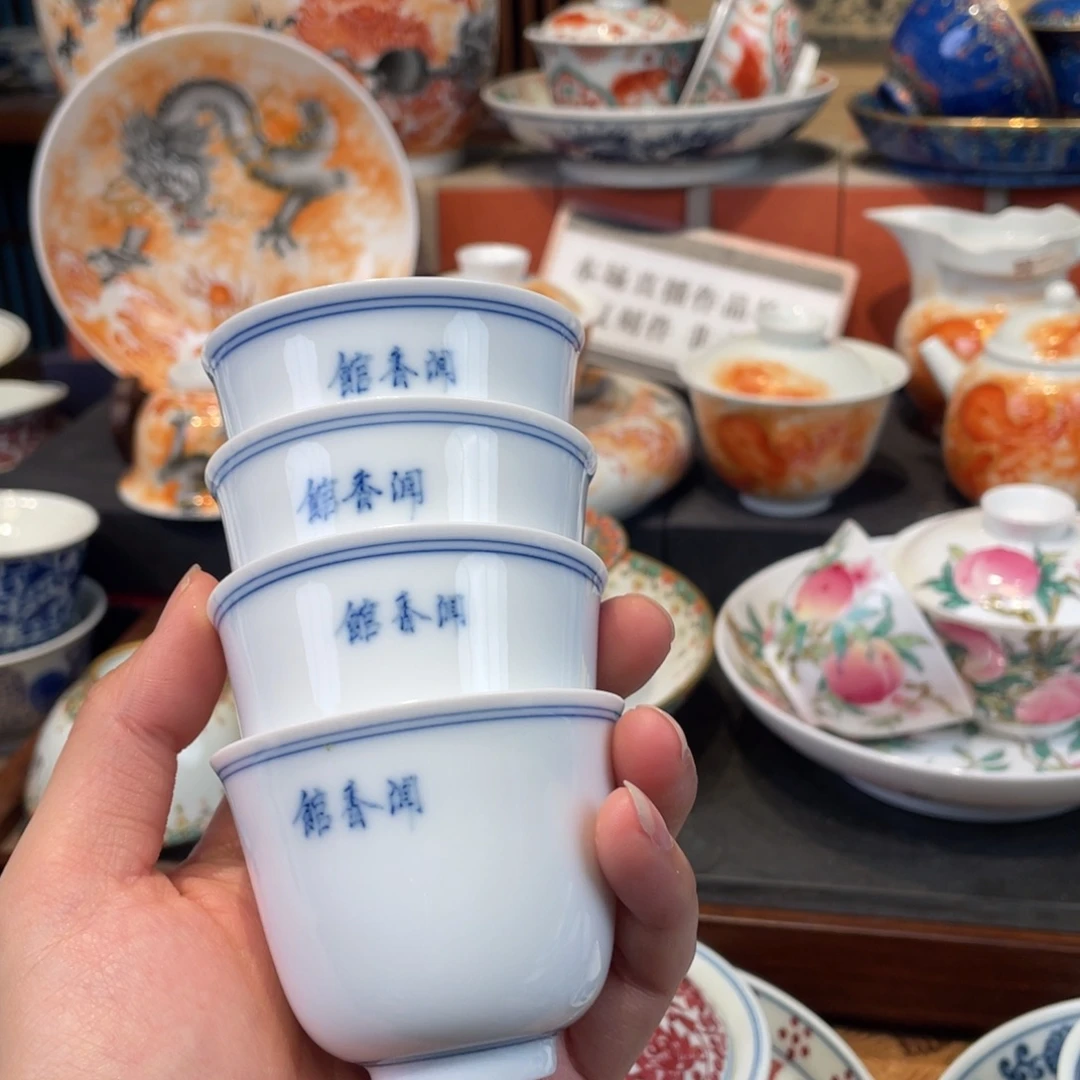 我是一只小小鸟。我也不想