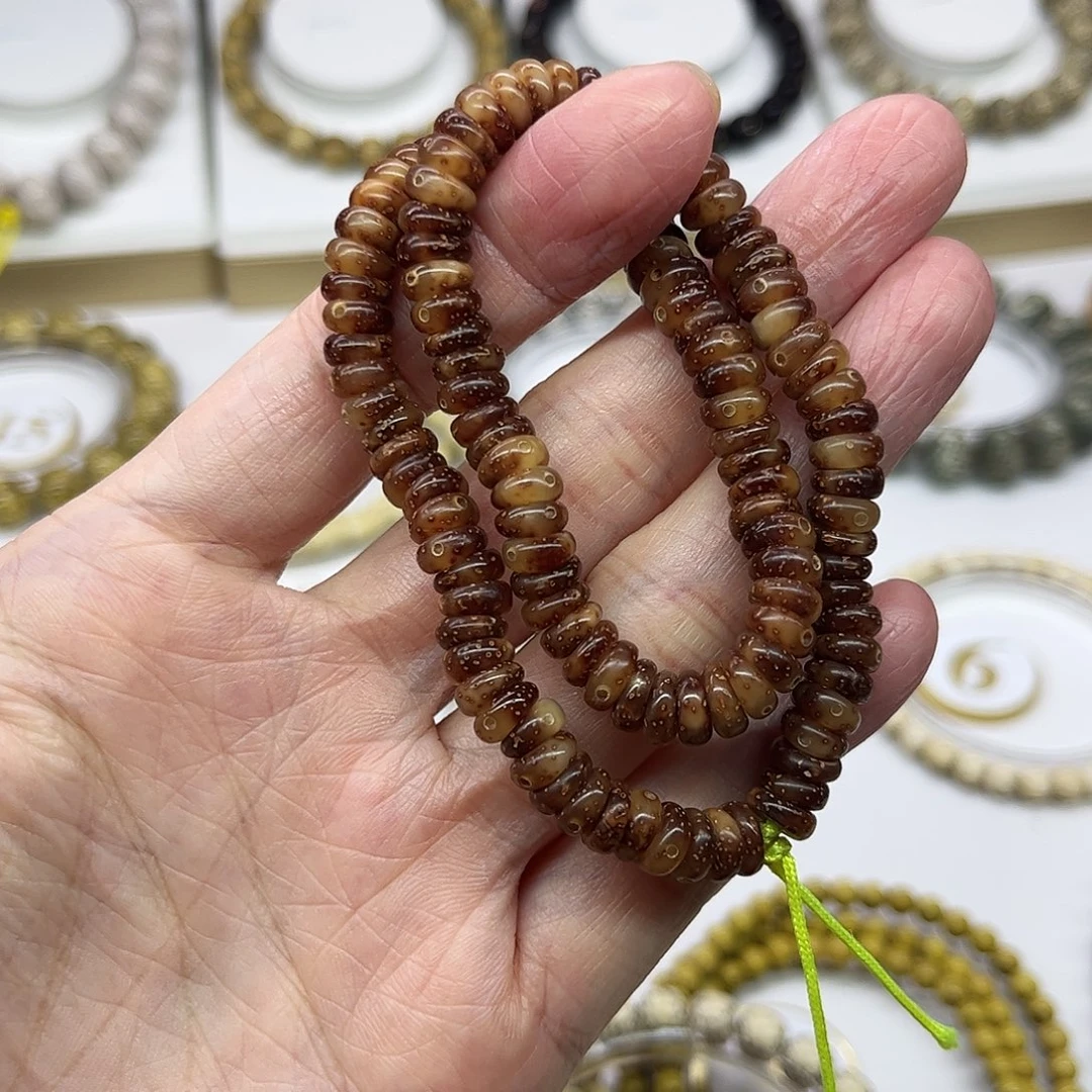 星月菩提吊坠玉化