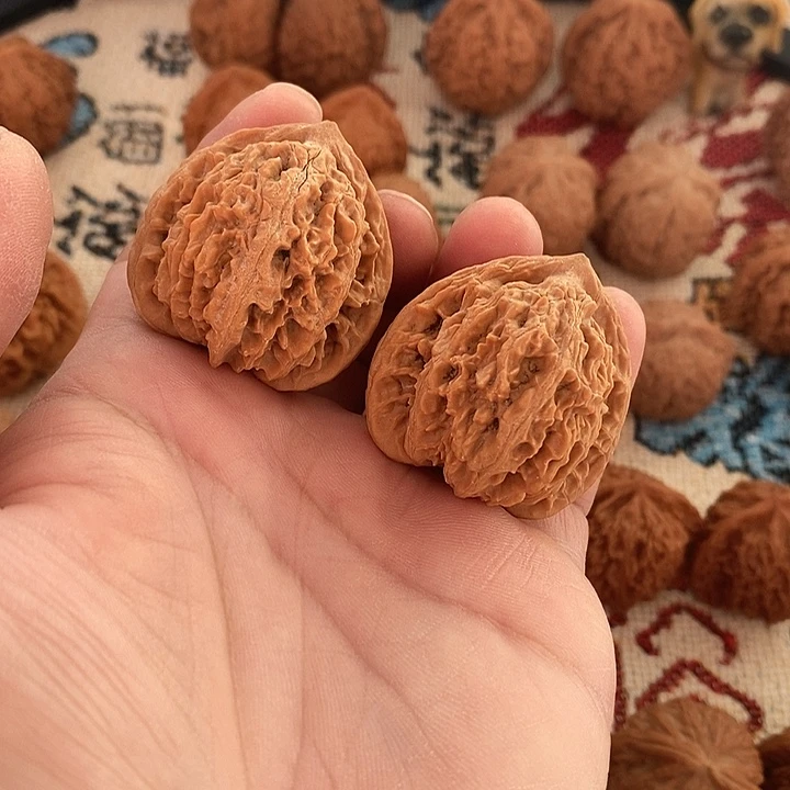 把件文玩核桃盘龙虎