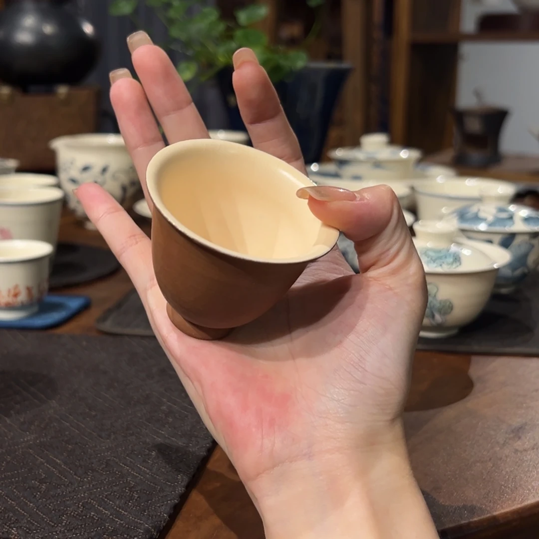 陶瓷。      陶瓷。