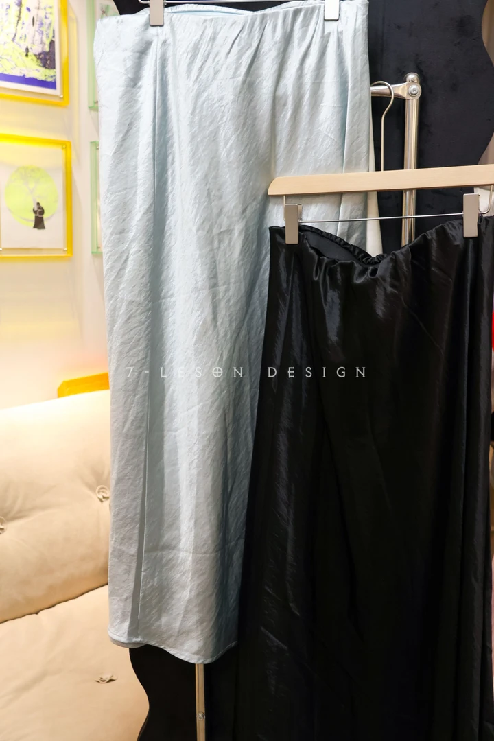 「鎏光缎面」无腰头偏光醋酸裙大码半身裙