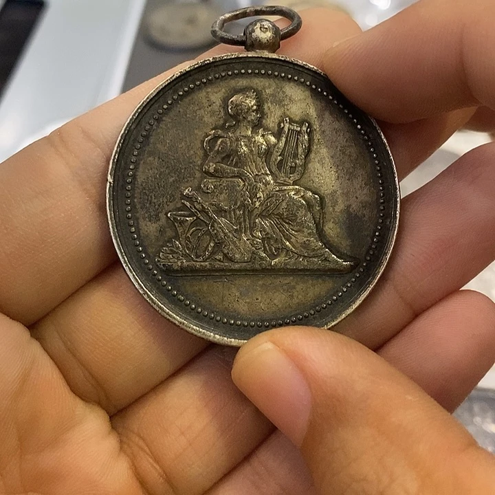 一***云银Ag900音乐节小银章25g一个