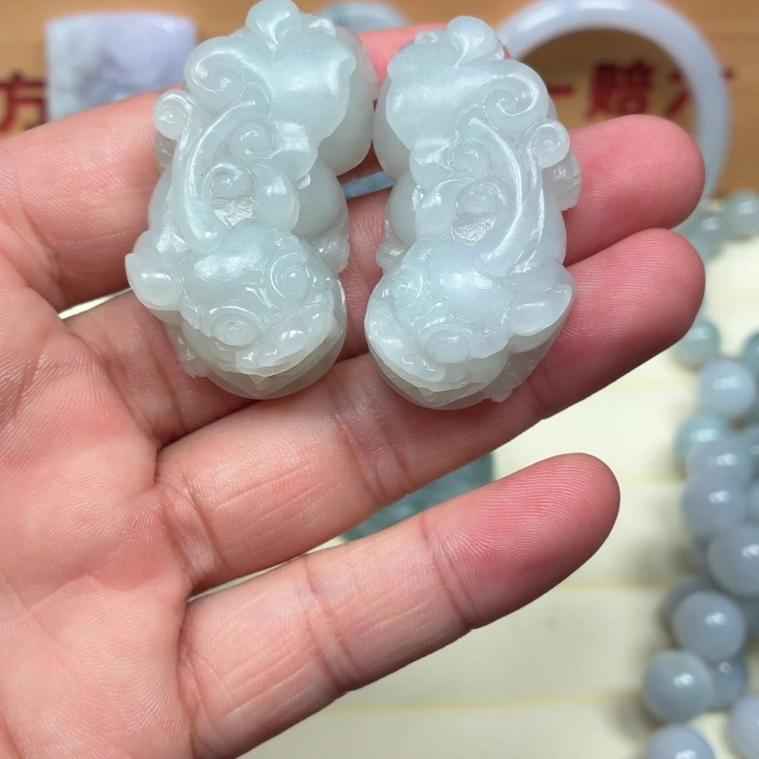 定制翡翠未镶嵌貔貅