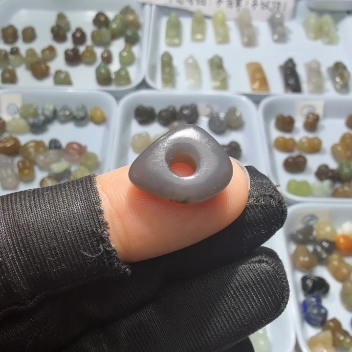 和田玉未镶嵌珠宝奇石