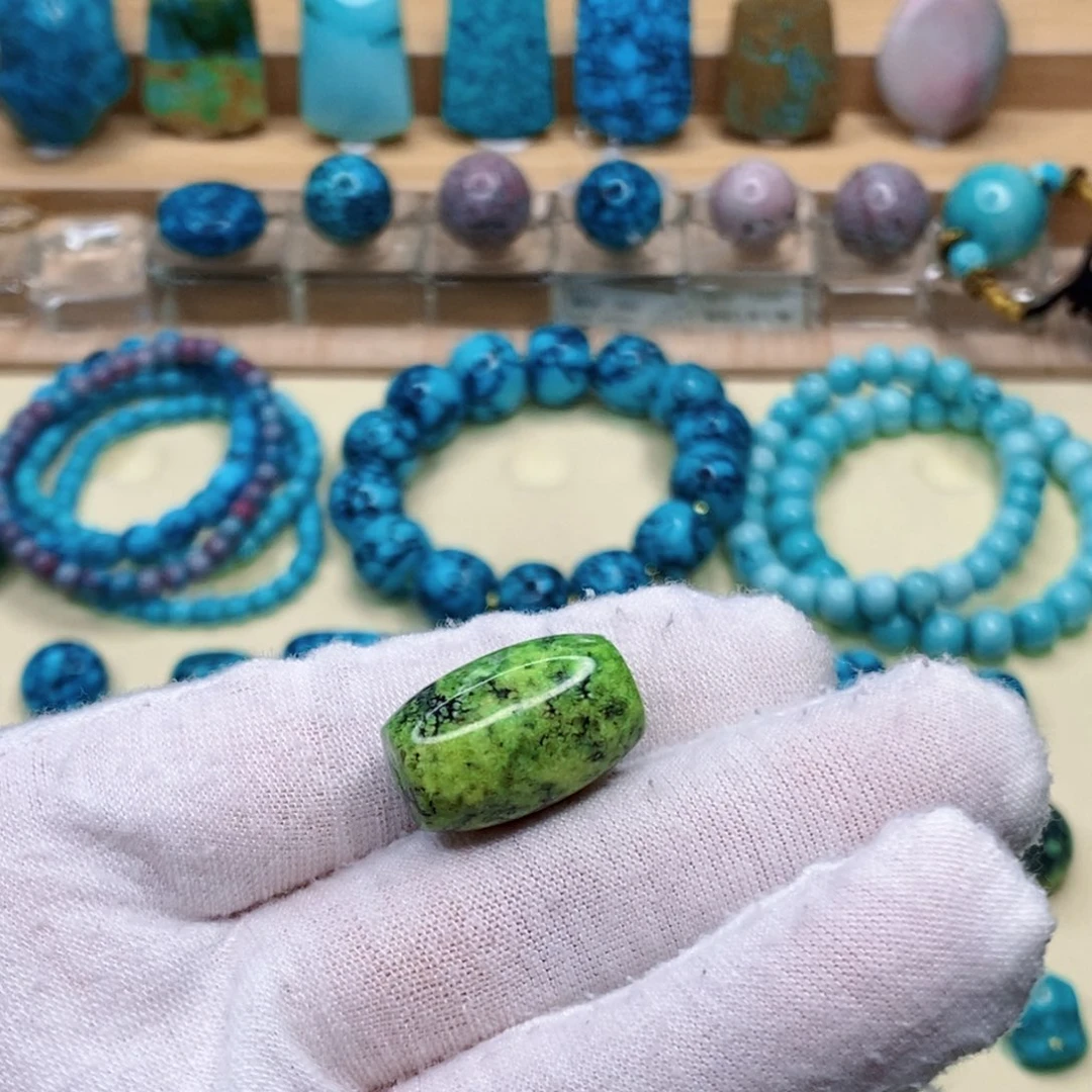 绿松石未镶嵌珠宝奇石