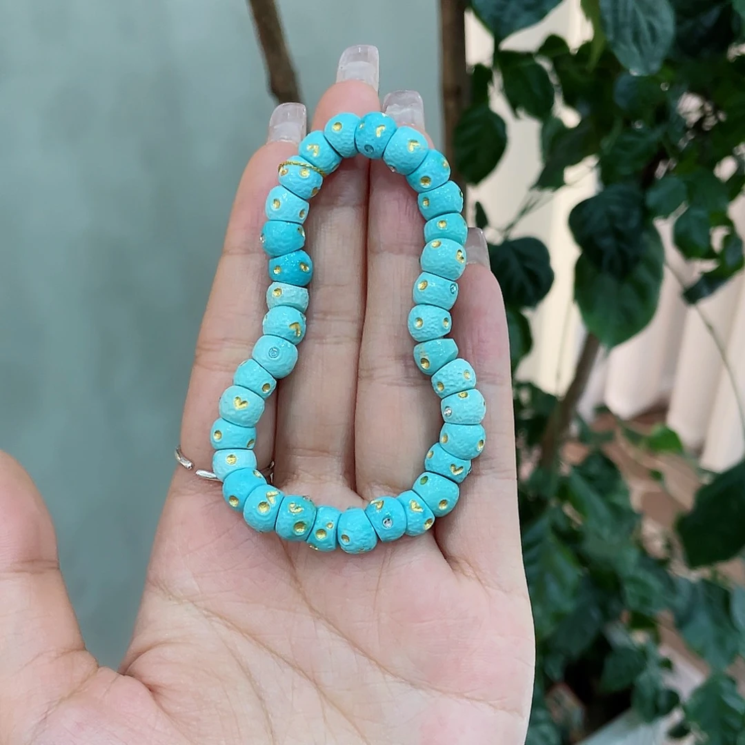 绿松石颈饰未镶嵌