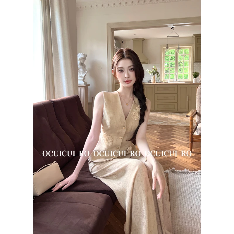 CUI CUI 崔崔【杏雨梨花】高级感御姐轻熟风修身V领马甲上衣套装女