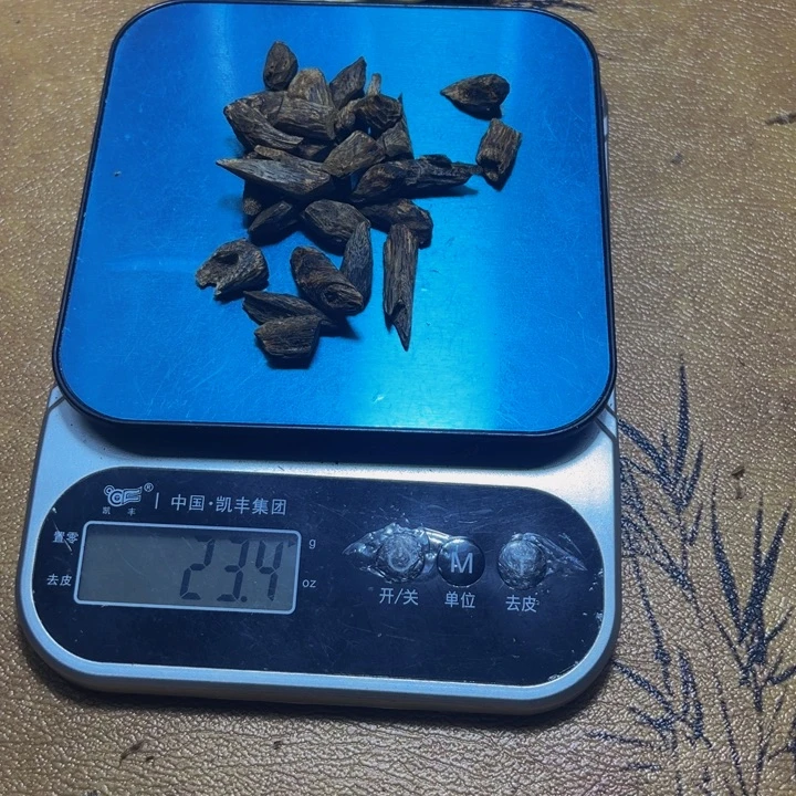 侠***仔沉香沉香碎屑沉水树丁