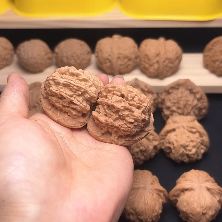 文玩核桃把件41三角白