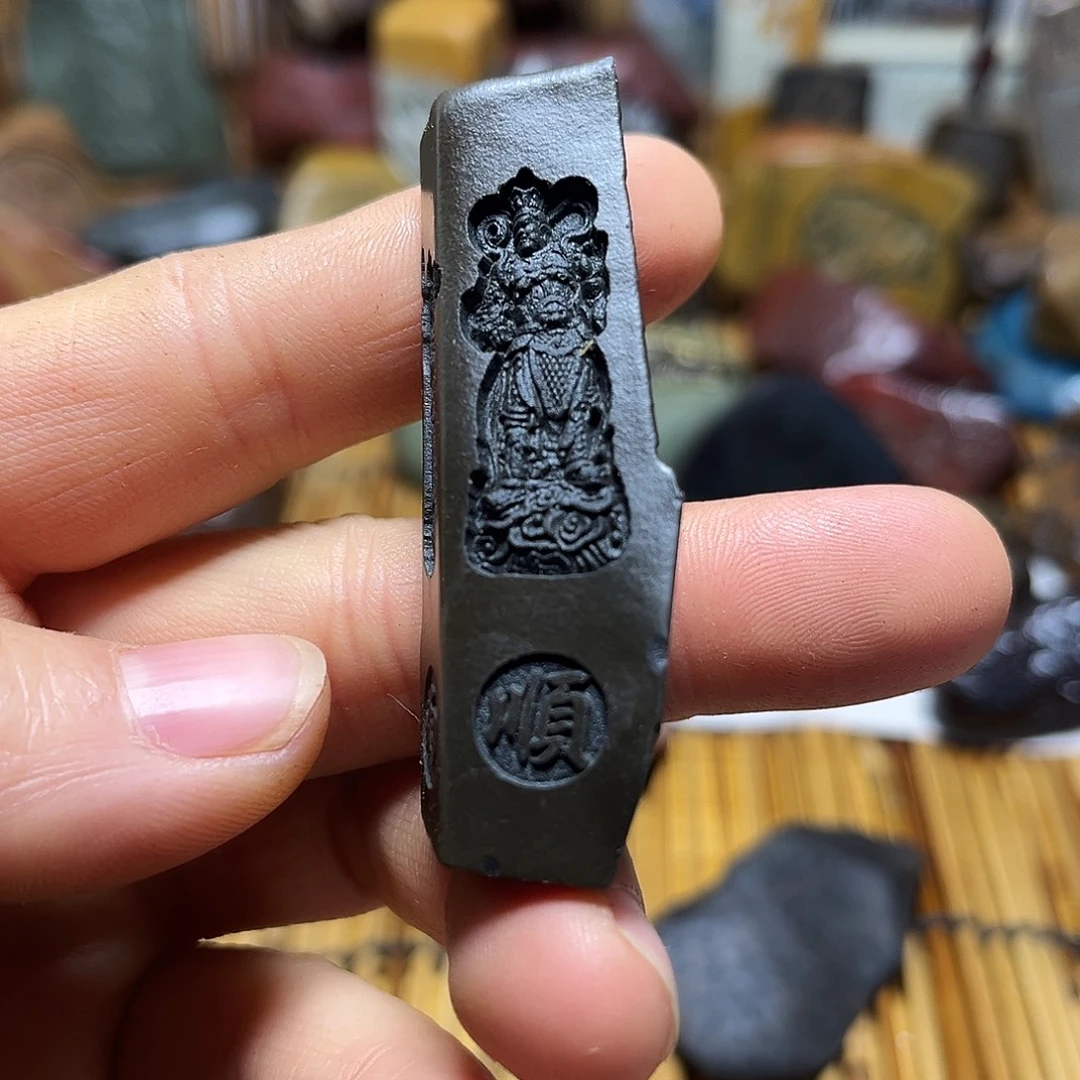 新疆戈壁原石雕刻
