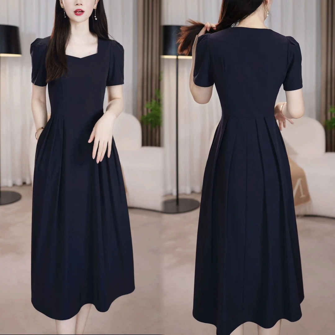 2025夏季新款时尚法式设计感短袖连衣裙气质显瘦中长款方领休闲裙