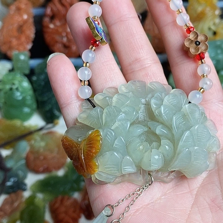 未镶嵌蛇纹石玉颈饰